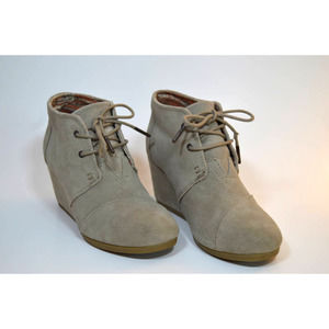 Toms taupe desert wedge boots size 7